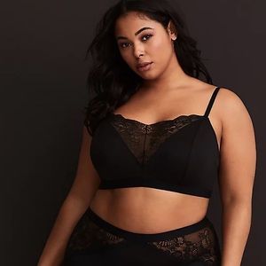 Torrid Black Lace Bralette Size 2